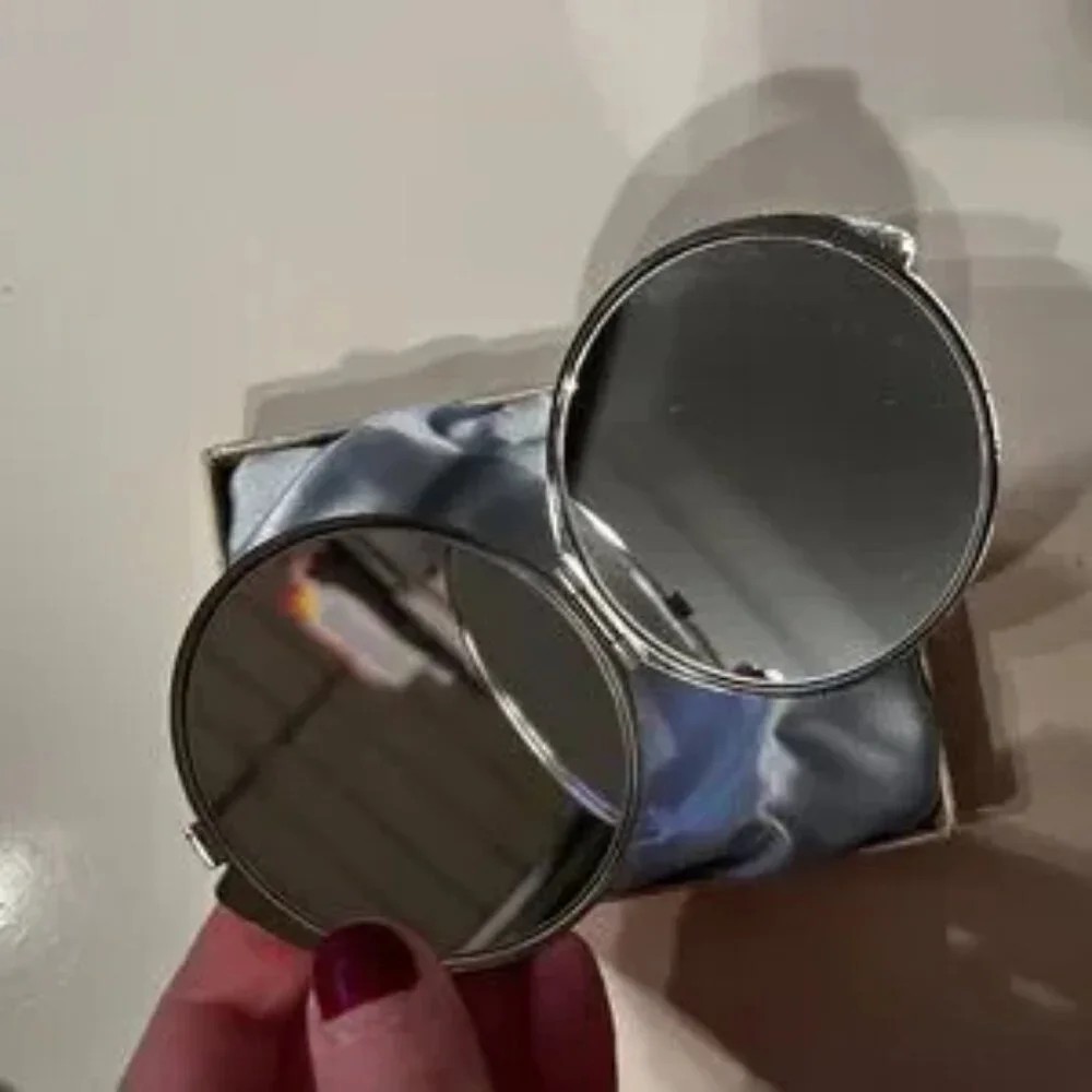 Compact Mirror - Bright Colors - New in Box (Make-Up /‎ Tools/hx)